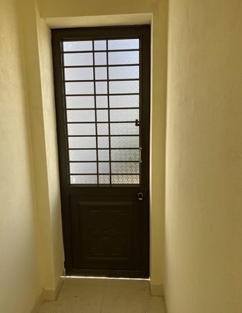 Mẫu cửa đi sắt cho hành lang