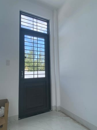 Mẫu cửa đi sắt cho nhà cấp 4